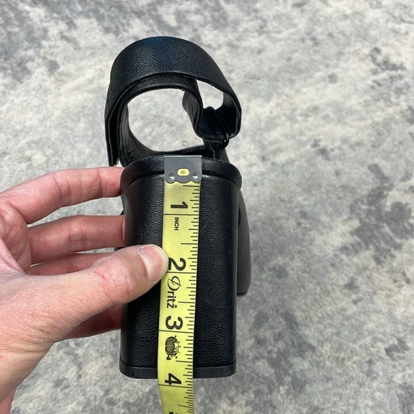 Vince Hartley Slingback Peep Toe Heels Booties Black Leather Sz 11 - Picture 16 of 16